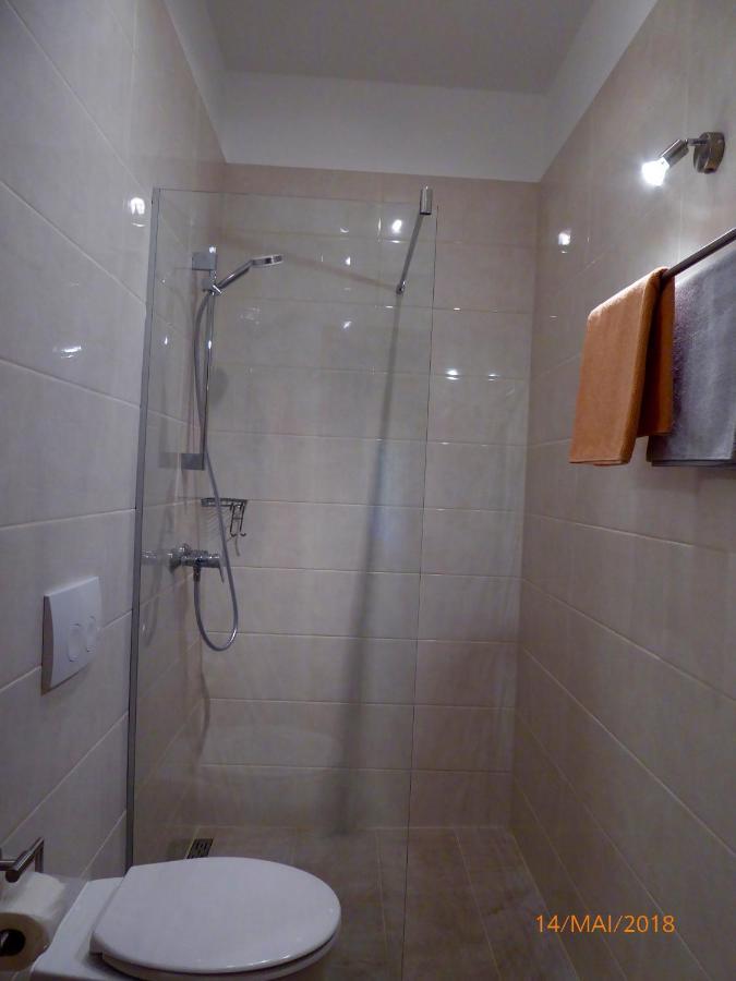 Apartmani Dubasnica Malinska Kültér fotó