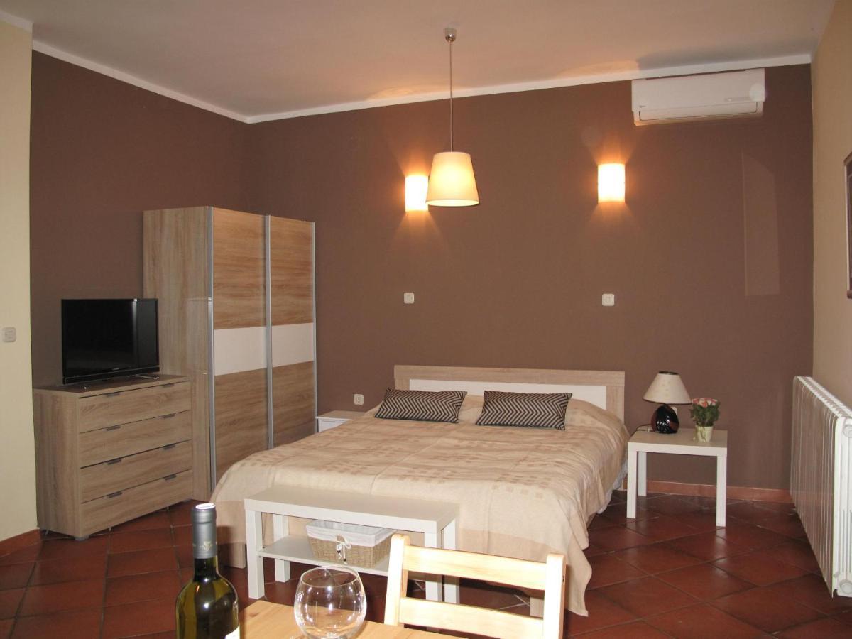 Apartmani Dubasnica Malinska Kültér fotó