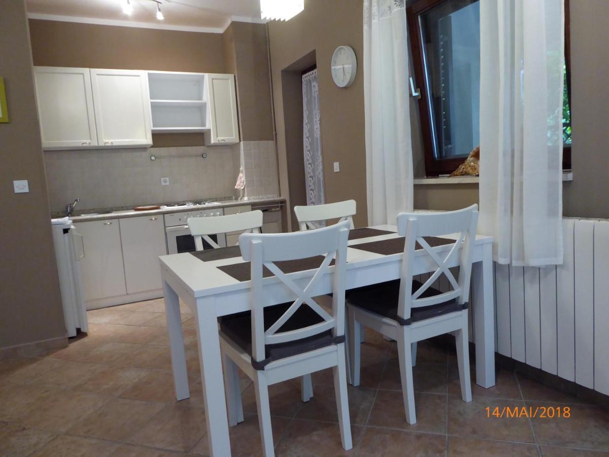 Apartmani Dubasnica Malinska Kültér fotó