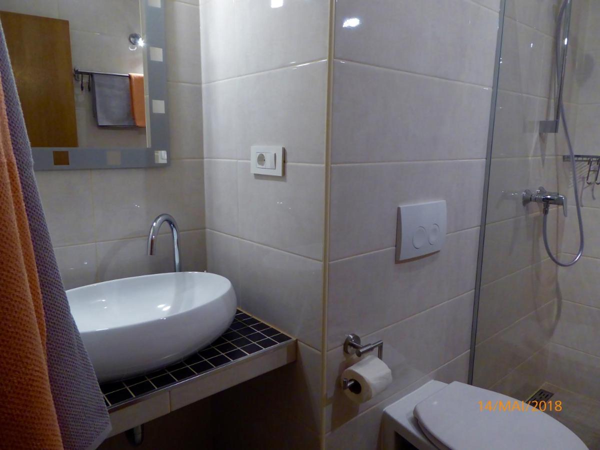 Apartmani Dubasnica Malinska Kültér fotó
