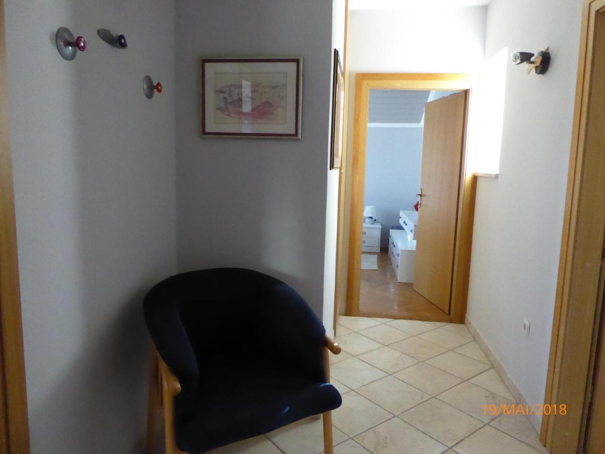 Apartmani Dubasnica Malinska Kültér fotó